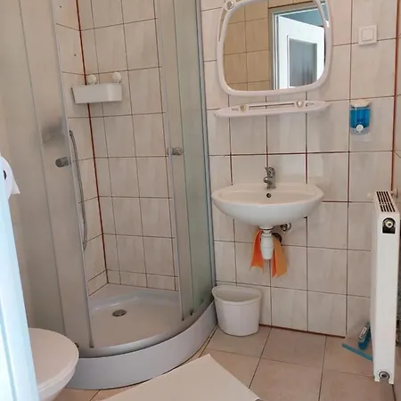 Hostel Osrodek Wczasowo - Kolonijny Sloneczko Leba Exterior foto