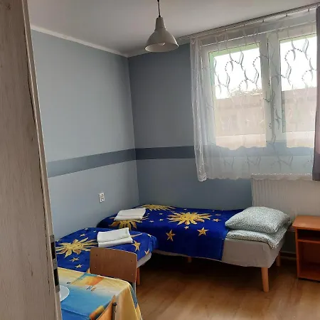Hostel Osrodek Wczasowo - Kolonijny Sloneczko Leba Exterior foto