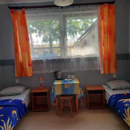 Hostel Osrodek Wczasowo - Kolonijny Sloneczko Leba Exterior foto