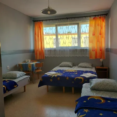 Hostel Osrodek Wczasowo - Kolonijny Sloneczko Leba Exterior foto