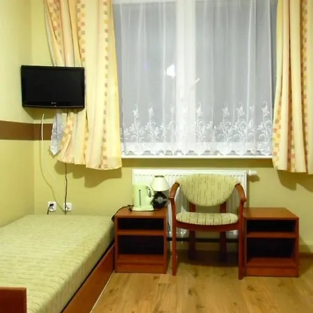 Hostel Osrodek Wczasowo - Kolonijny Sloneczko Leba Exterior foto
