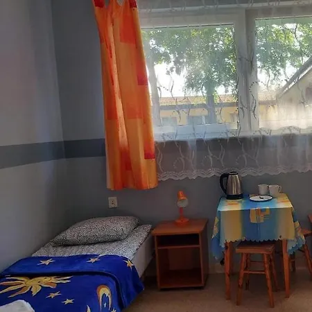 Hostel Osrodek Wczasowo - Kolonijny Sloneczko Leba Exterior foto